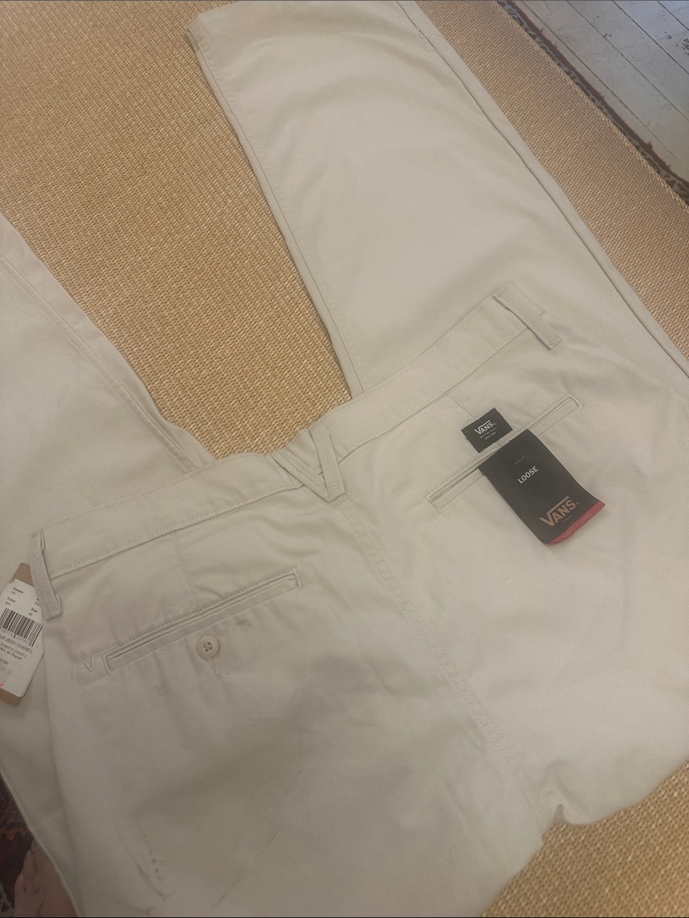✔️H BNWT MENS LOOSE FIT AUTHENTIC CHINO PANTS IN OATMEAL - Picture 4 of 5